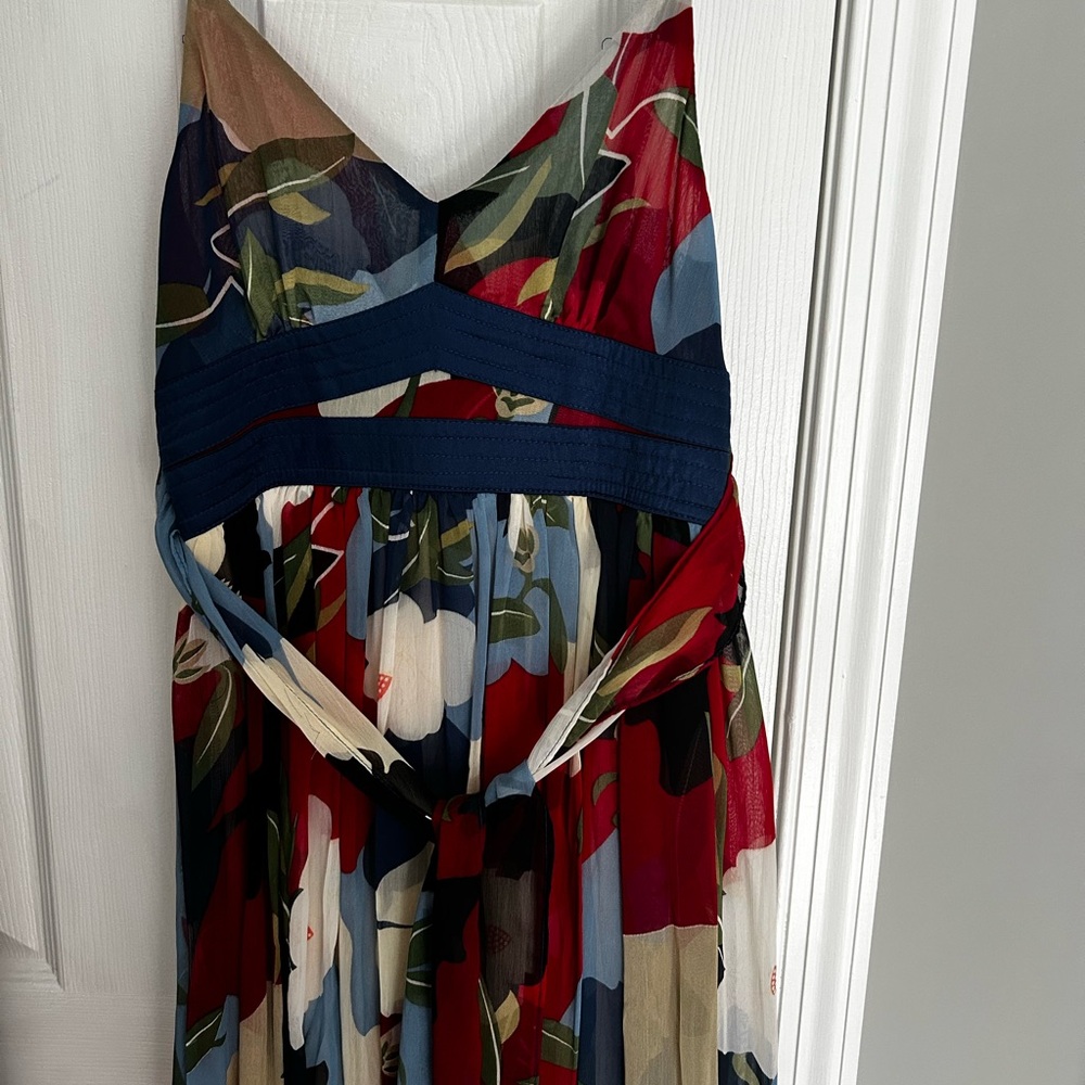 Avita Navy Floral Dress